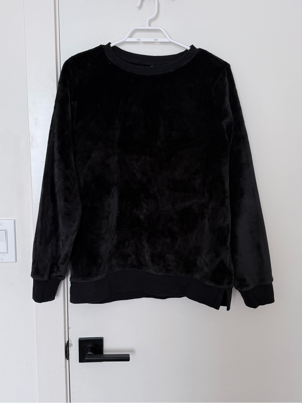 GAIAM Plush Black Crewneck Sweater